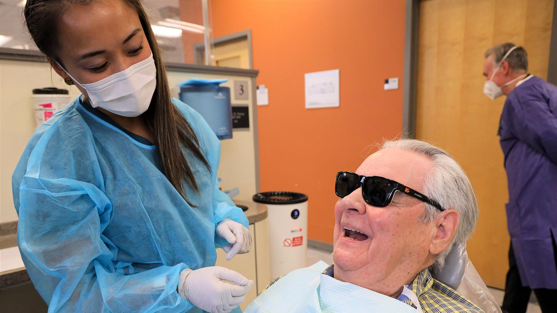 ‘Exceptional dental students’ bring Charlottesville man to VCU School of Dentistry