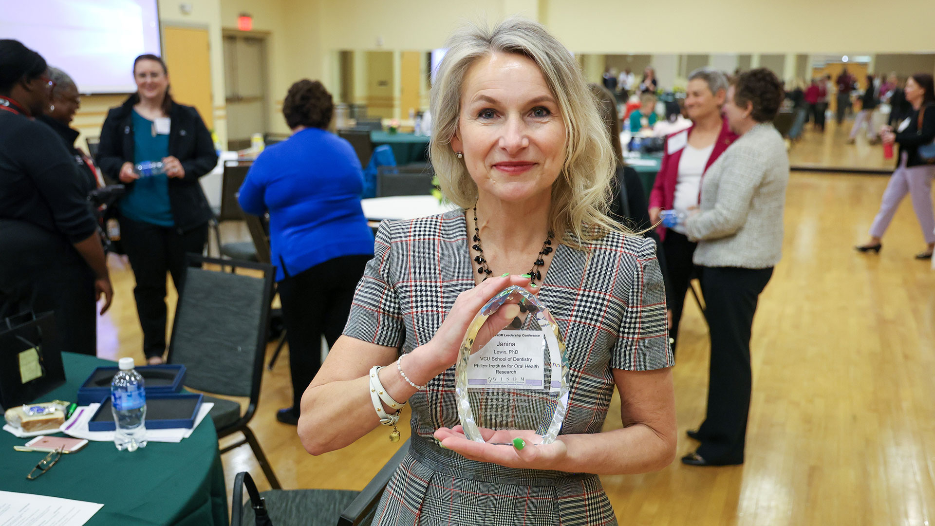 Dr. Janina Lewis receives WISDM Award for Professional Achievement