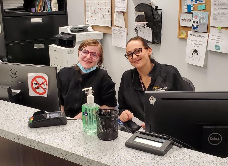 Endodontic staff members Michelle Rideout (L) and Charity Hunter (R)