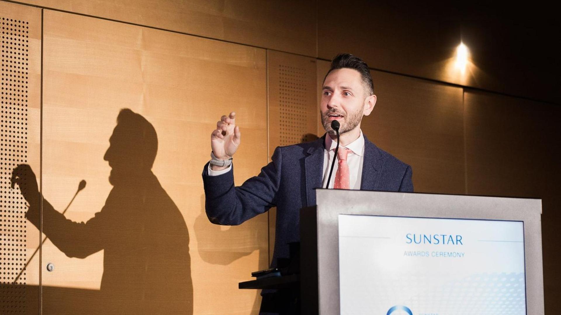 Dr. Kevin Matthew Byrd receives the 2025 World Perio Research Award